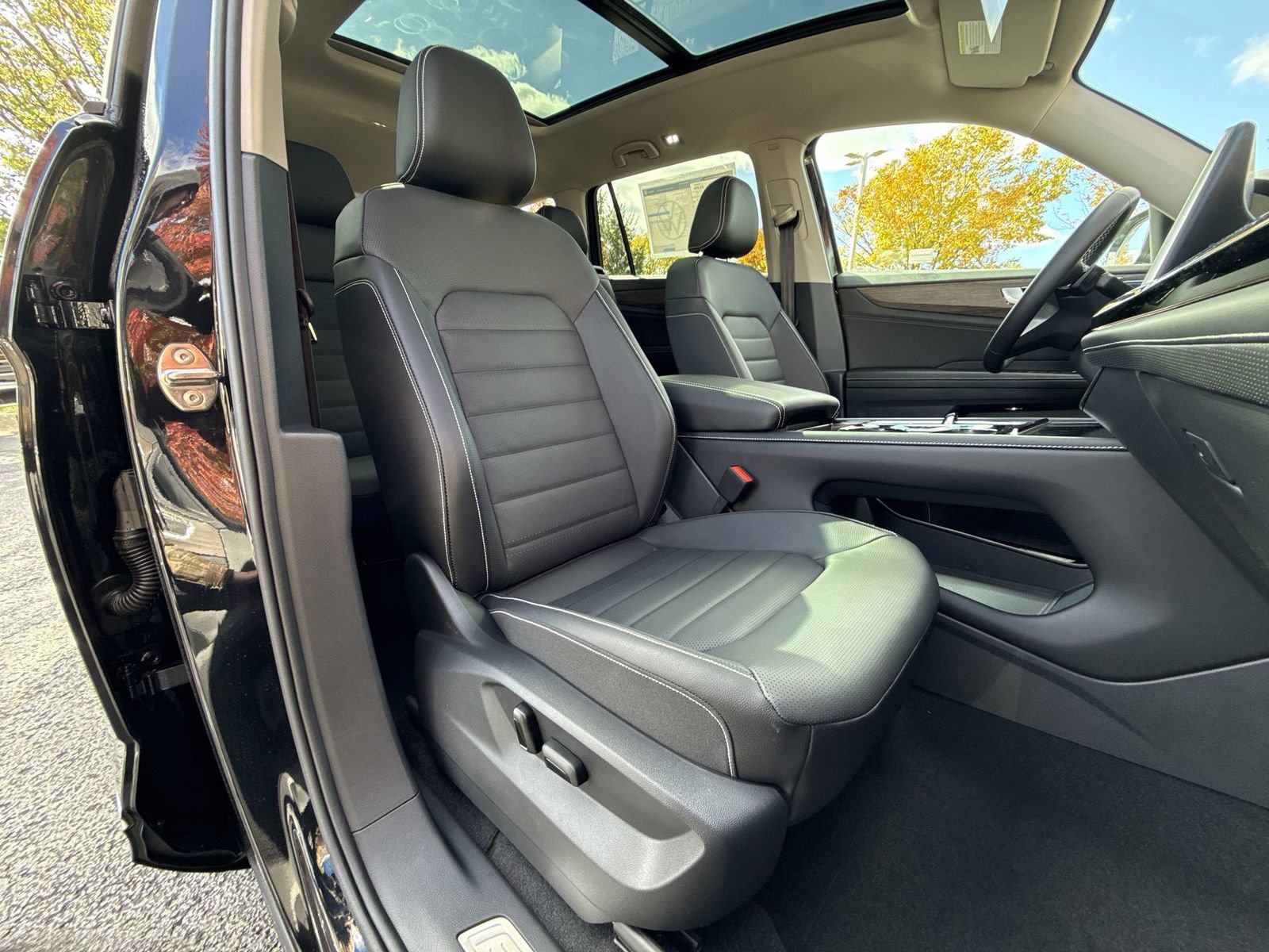 New 2026 Volkswagen Atlas SEL image 28