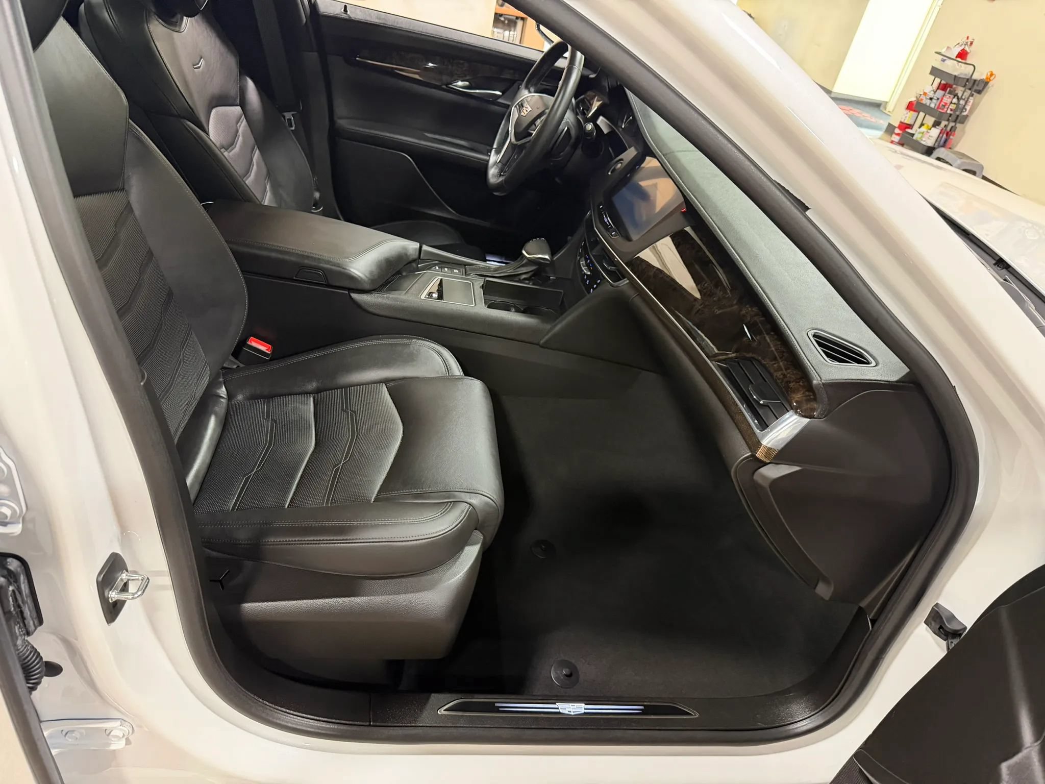 Used 2018 Cadillac CT6 Luxury AWD/4WD image 39