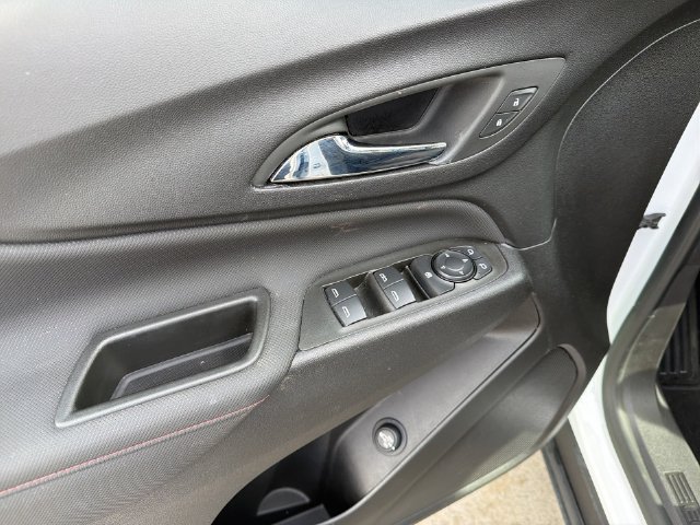 Used 2024 Chevrolet Equinox RS FWD image 16