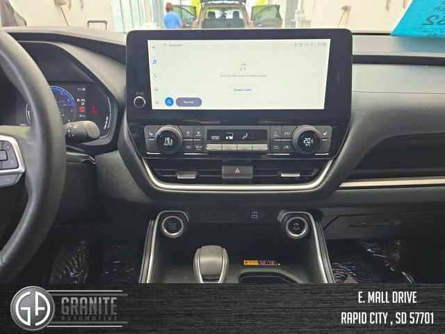 Used 2024 Toyota Grand Highlander XLE image 17