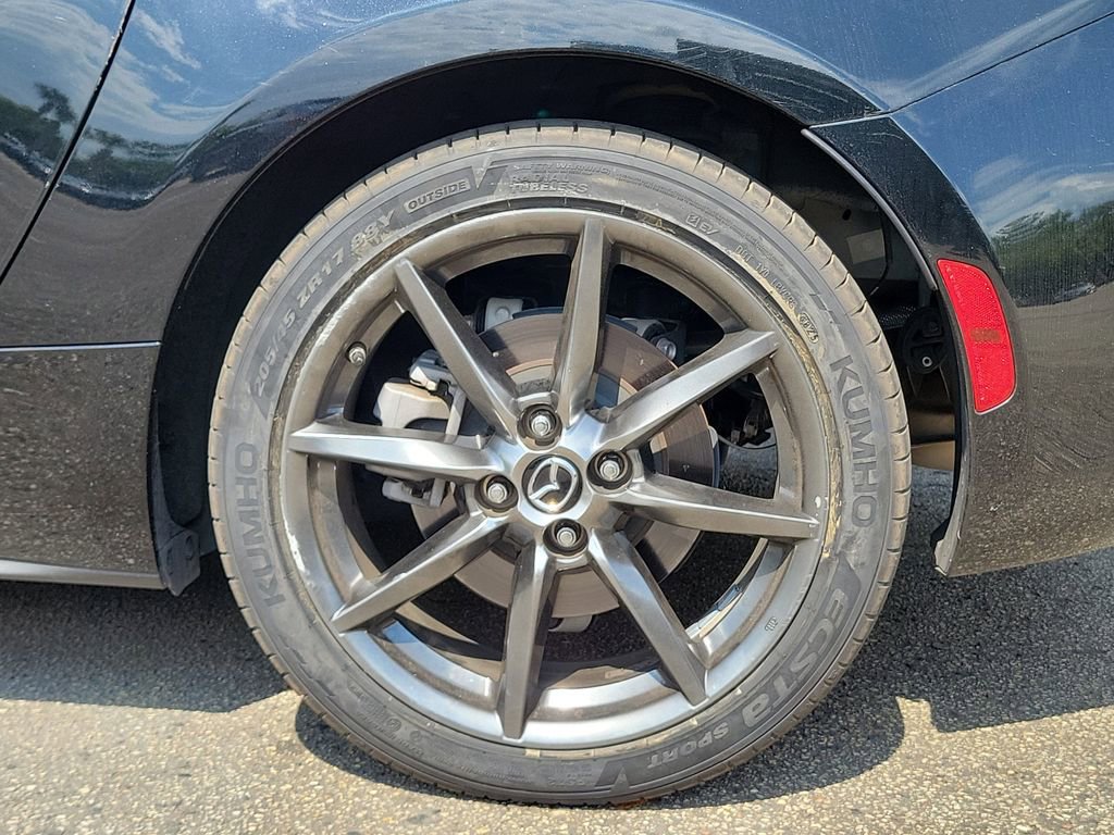 Used 2019 MAZDA MX-5 Miata RF Grand Touring RWD image 15