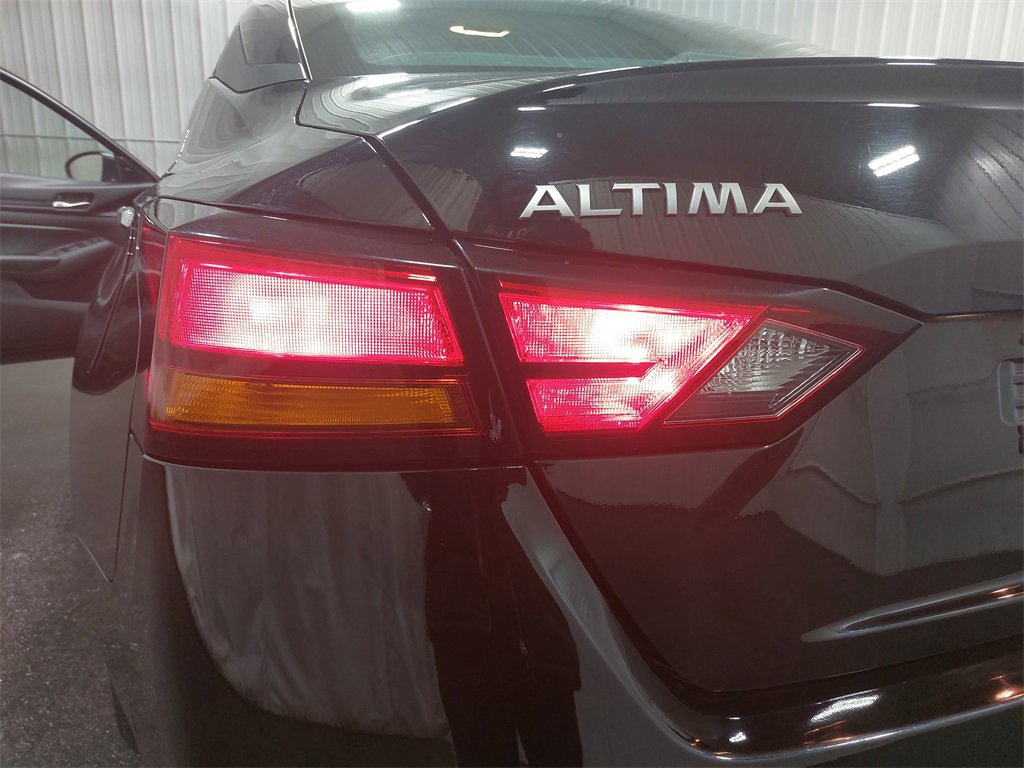 Used 2024 Nissan Altima 2.5 SV image 33