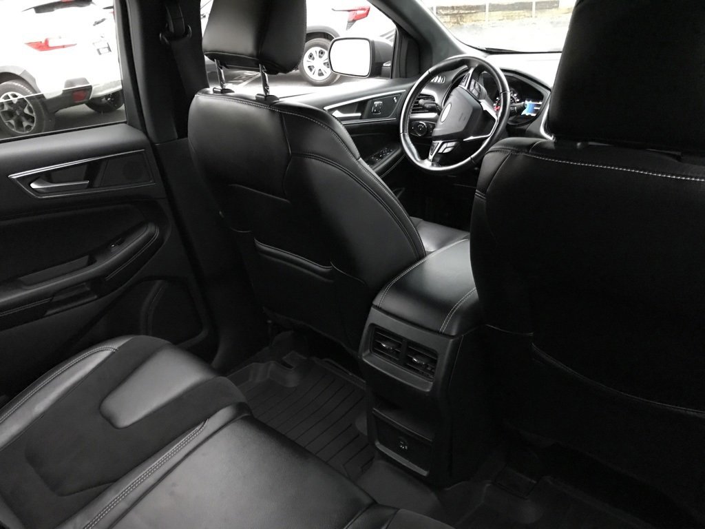 Used 2022 Ford Edge ST image 6