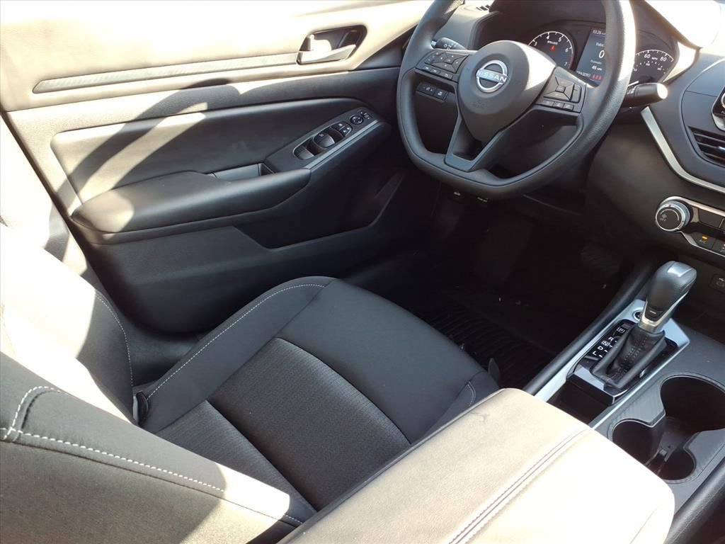 Used 2025 Nissan Altima 2.5 S image 14
