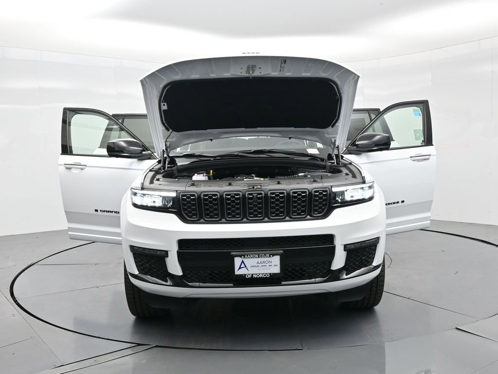 New 2025 Jeep Grand Cherokee L Summit image 32