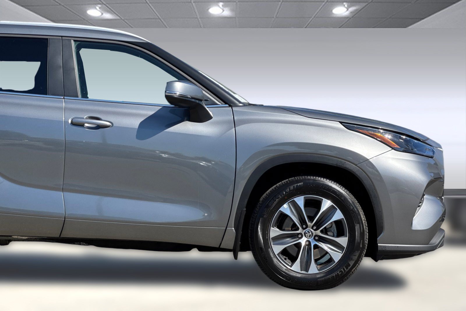 Used 2026 Toyota Highlander XLE AWD/4WD image 35