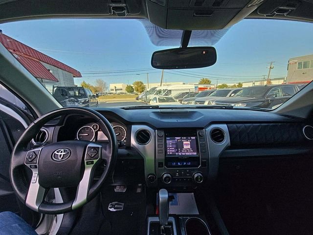 Used 2016 Toyota Tundra Platinum image 10