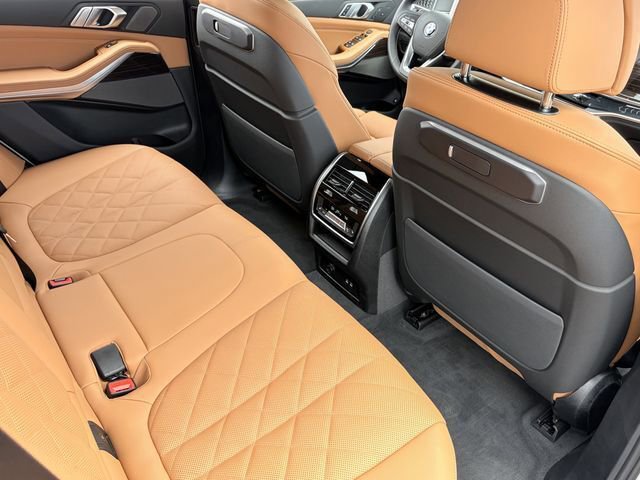 New 2026 BMW X5 xDrive50e w/ Climate Comfort Package AWD/4WD image 14