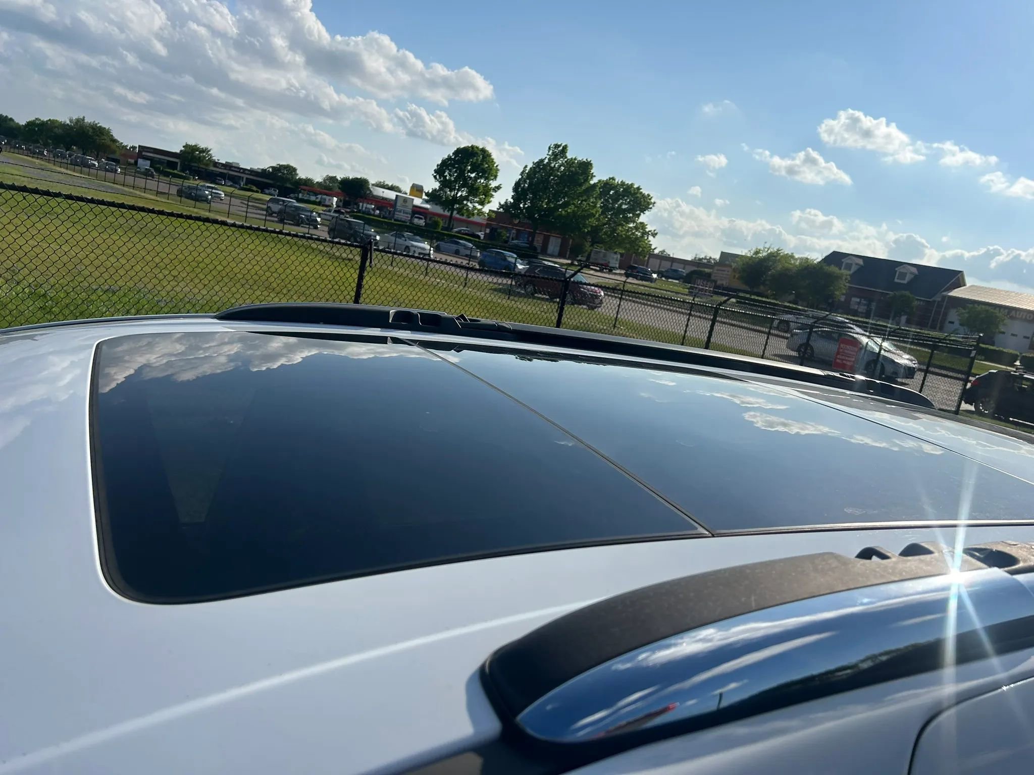 Used 2018 Chrysler Pacifica Limited image 18