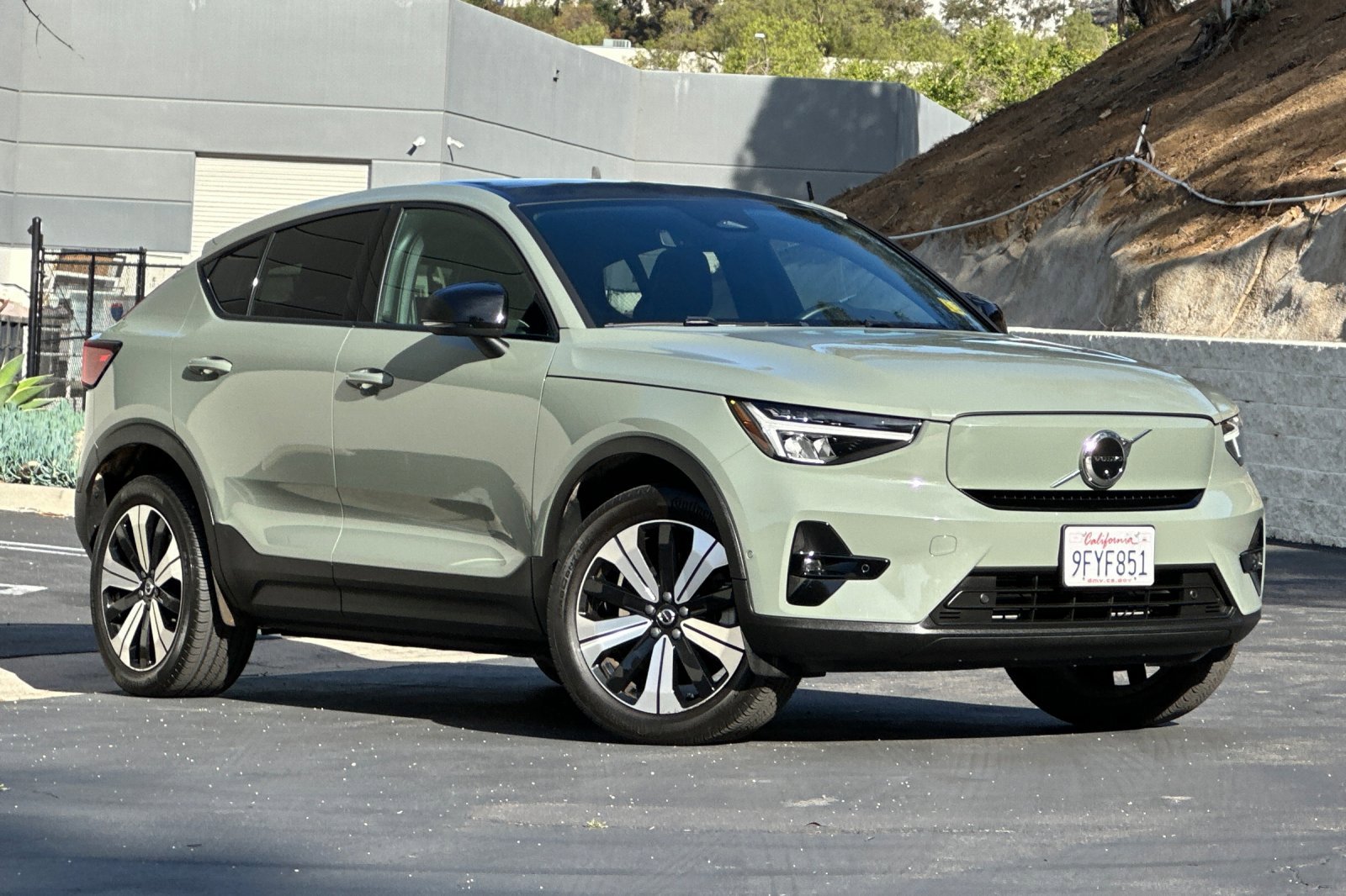 Certified 2023 Volvo C40 P8 Recharge Plus AWD/4WD image 2