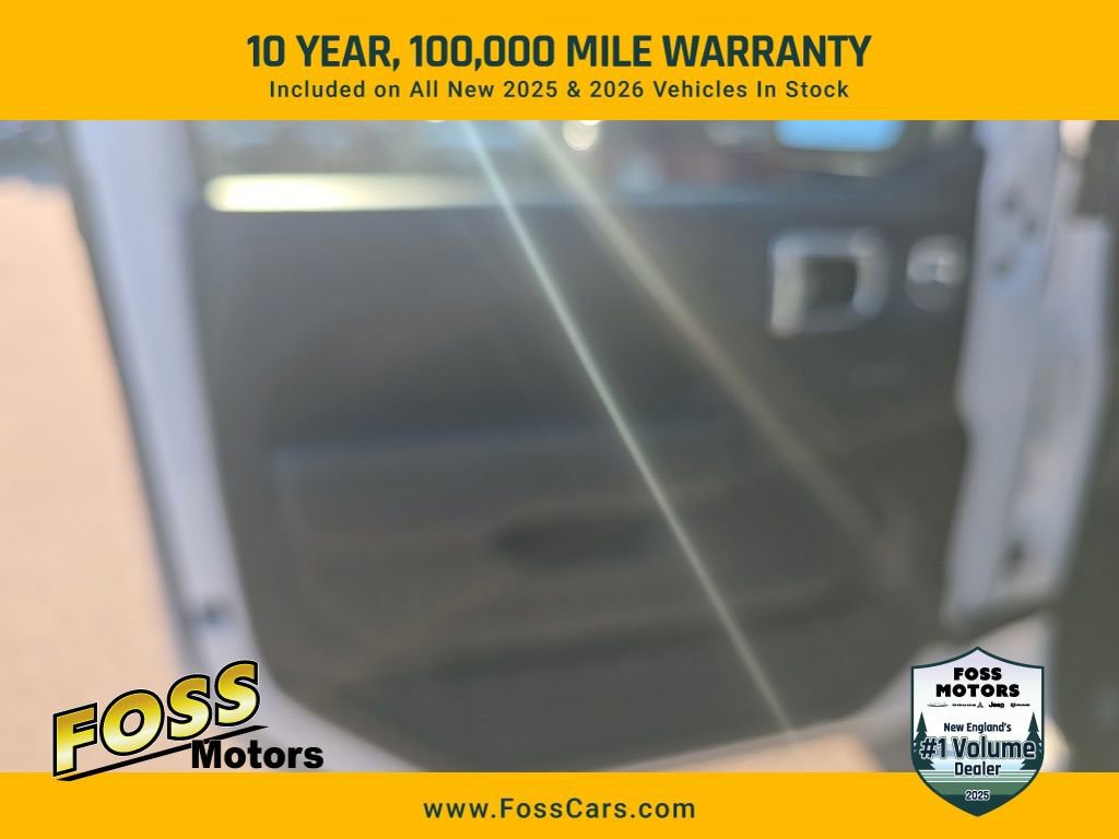 New 2026 Jeep Gladiator Sport AWD/4WD image 17