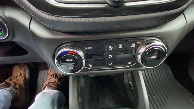 Used 2023 Chevrolet TrailBlazer LT w/ Convenience Package image 27