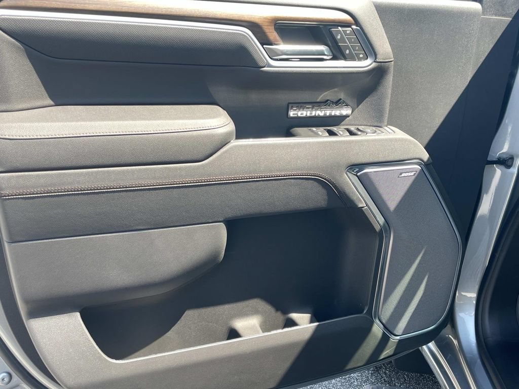 New 2026 Chevrolet Silverado 1500 High Country AWD/4WD image 14