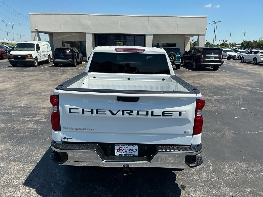 Used 2024 Chevrolet Silverado 1500 LT AWD/4WD image 8
