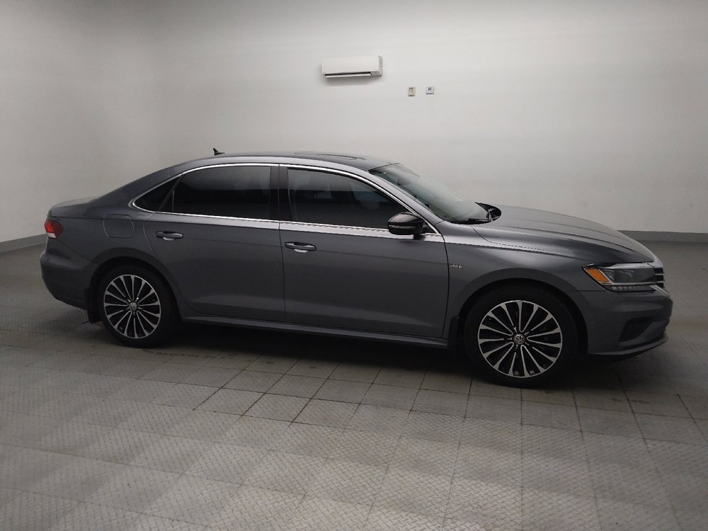 Used 2022 Volkswagen Passat 2.0T FWD image 11