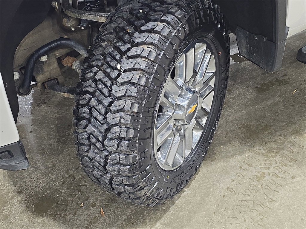 Used 2024 Chevrolet Silverado 2500 High Country w/ High Country Premium Package image 33