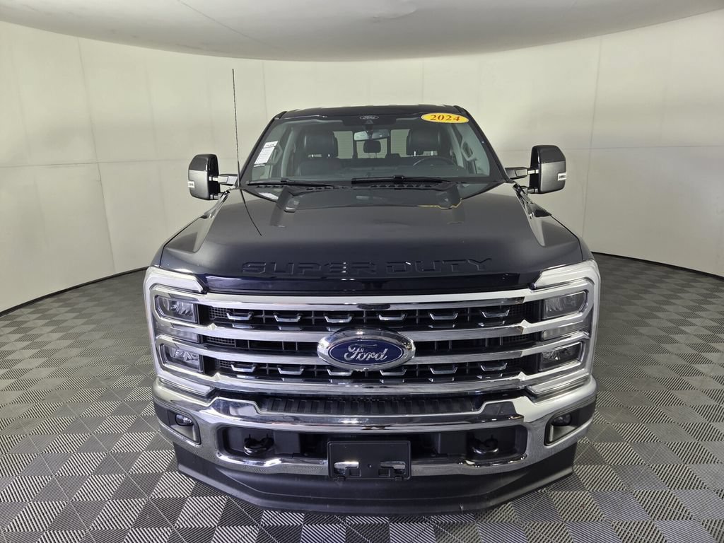Used 2024 Ford F250 Lariat AWD/4WD image 3