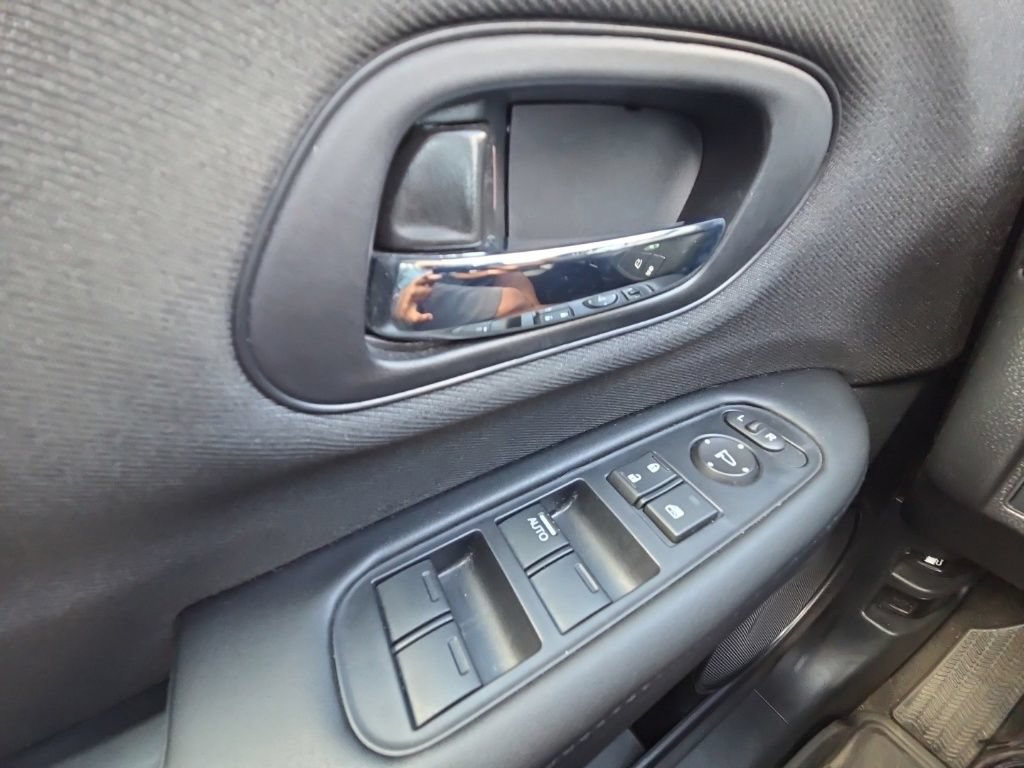 Used 2022 Honda HR-V LX image 17