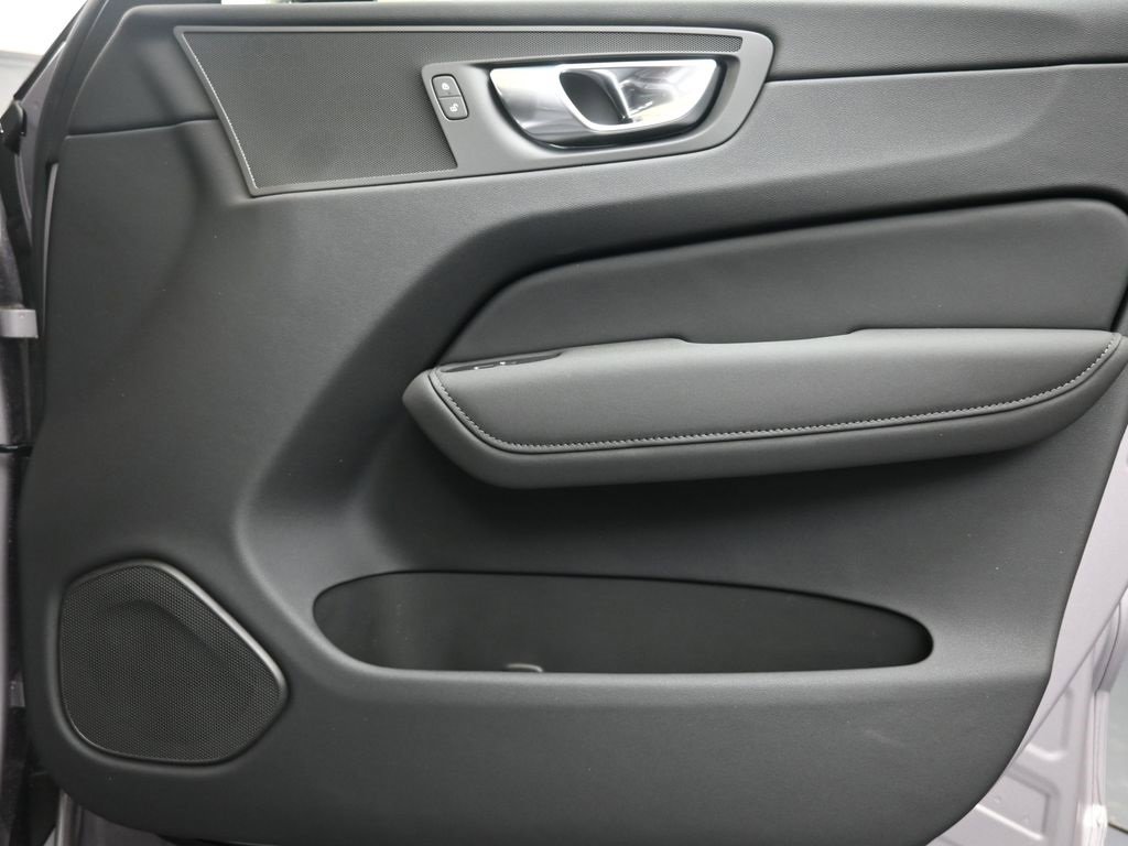 New 2026 Volvo XC60 B5 Plus w/ Climate Package image 11