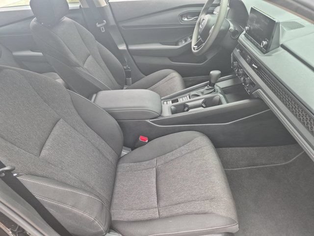 Used 2025 Honda Accord SE image 30
