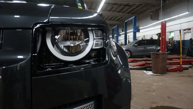 Used 2023 Land Rover Defender 90 S image 60