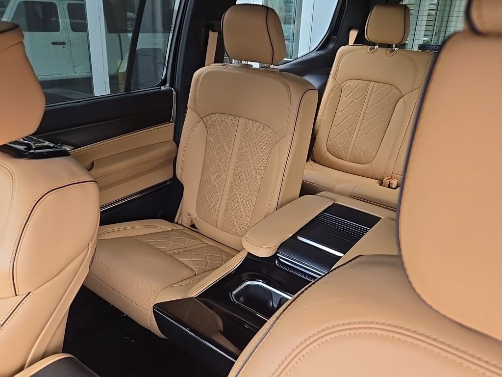 Used 2024 Jeep Grand Wagoneer Series III w/ Quick Order Packagew 28T image 30