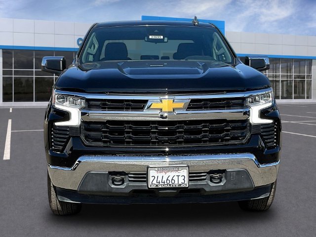 Used 2022 Chevrolet Silverado 1500 LT AWD/4WD image 2
