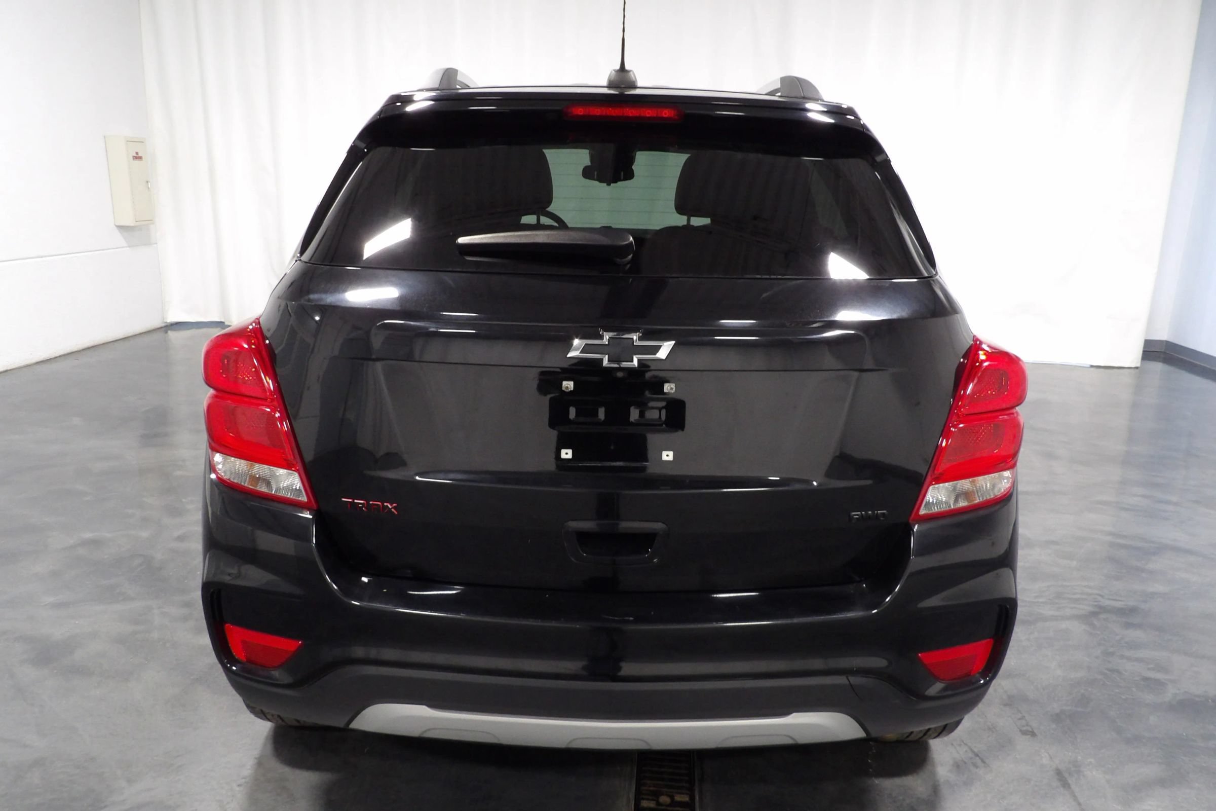 Used 2019 Chevrolet Trax LT w/ Sun & Sound Package AWD/4WD image 5
