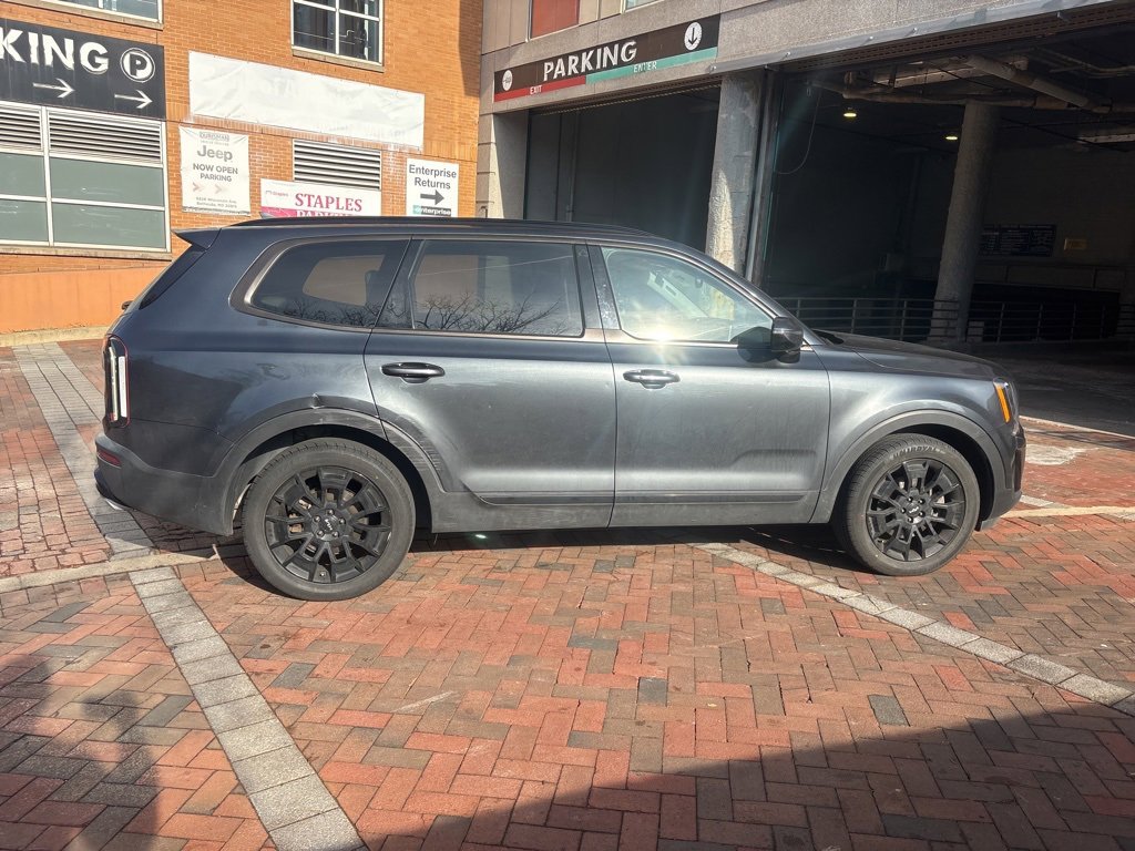 Certified 2022 Kia Telluride SX w/ SX Prestige Package image 2