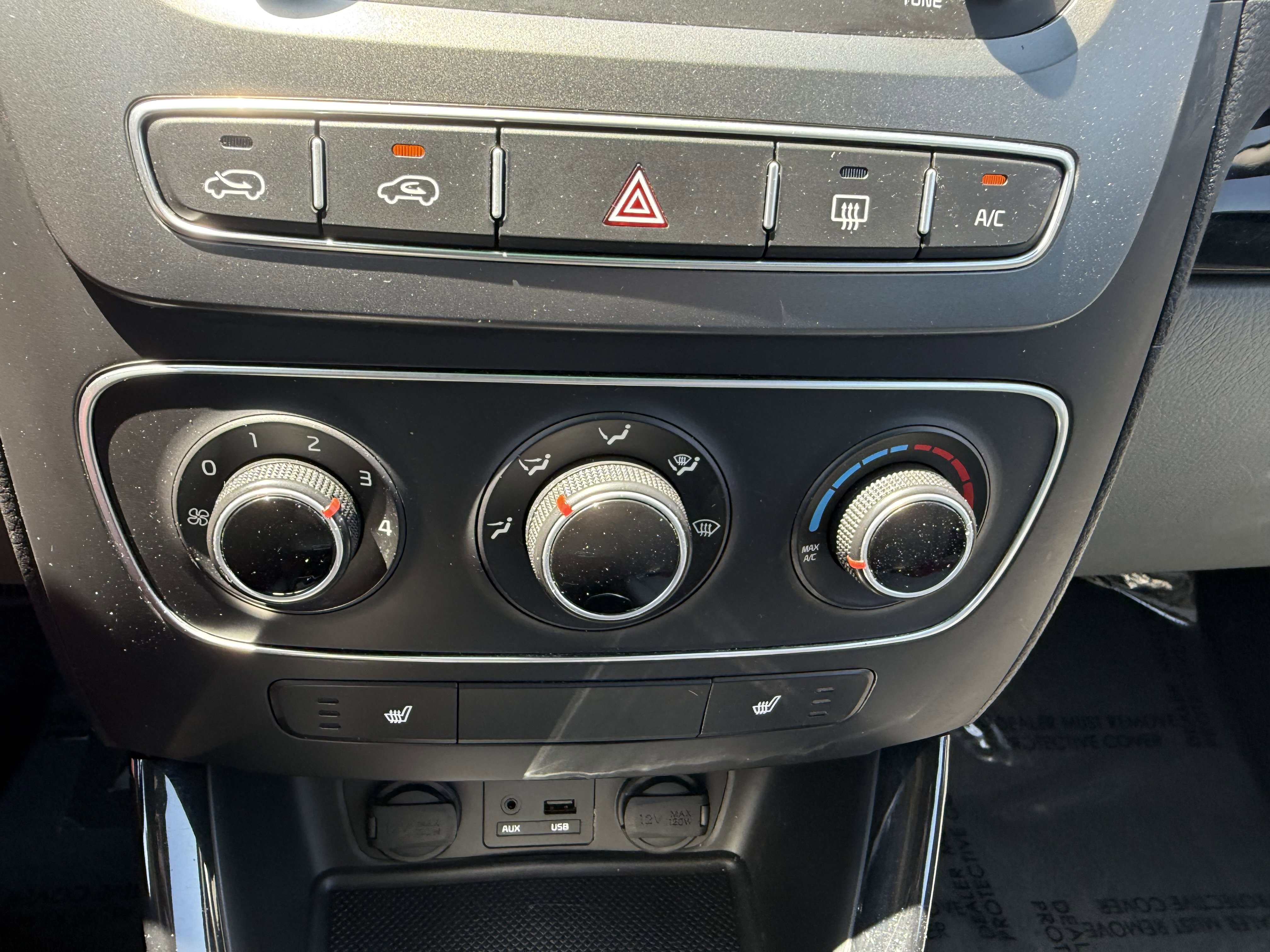 Used 2014 Kia Sorento LX AWD/4WD image 24