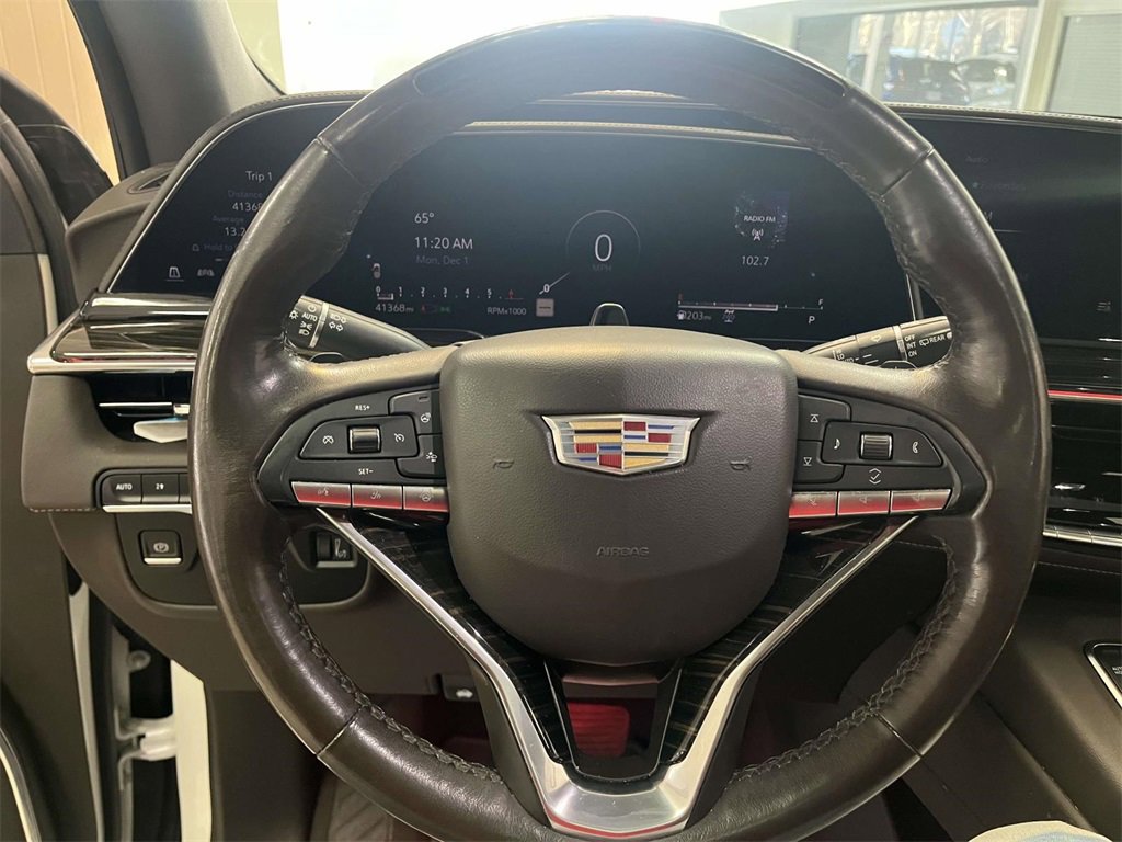 Used 2022 Cadillac Escalade Premium Luxury image 24