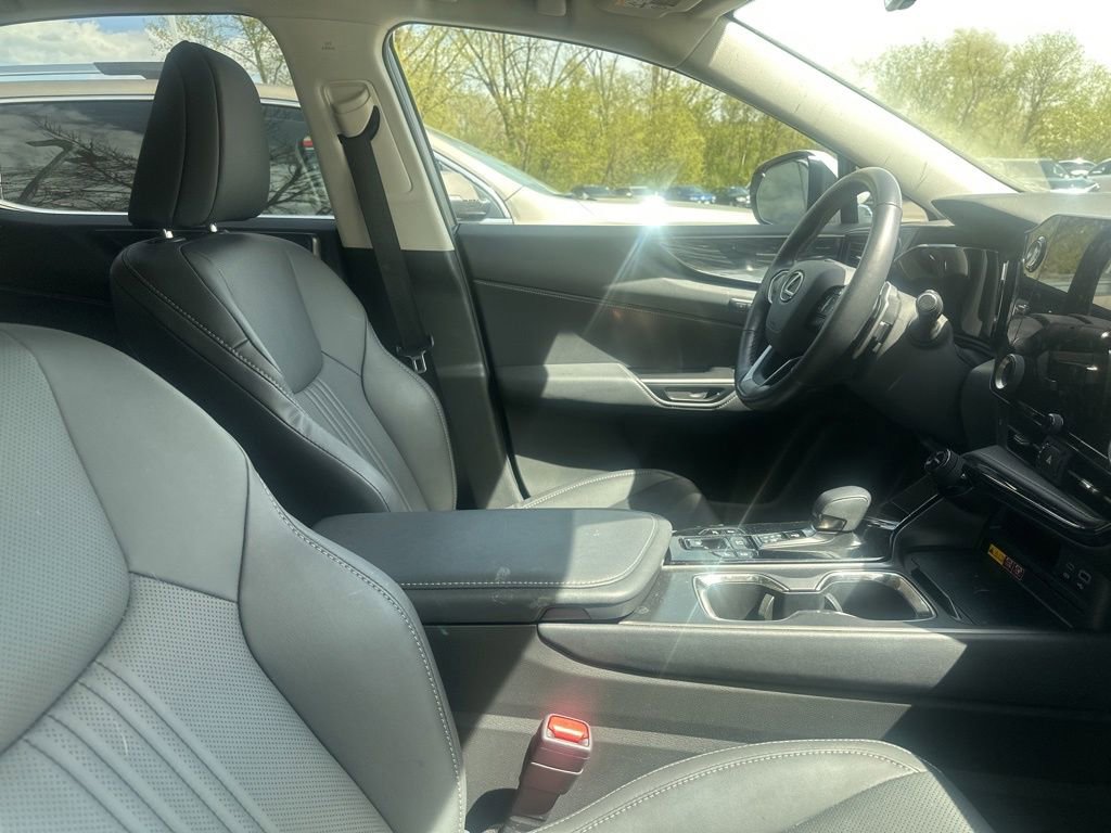 Used 2025 Lexus NX 350 AWD w/ Cold Area Package image 24