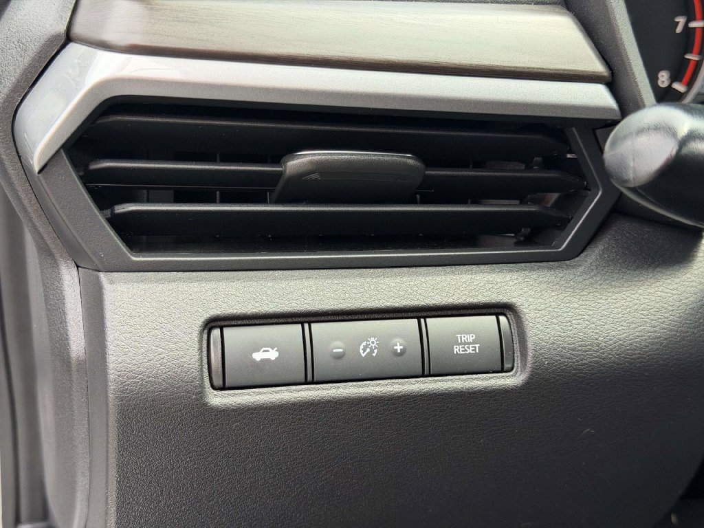 Used 2024 Nissan Altima 2.5 SV FWD image 26