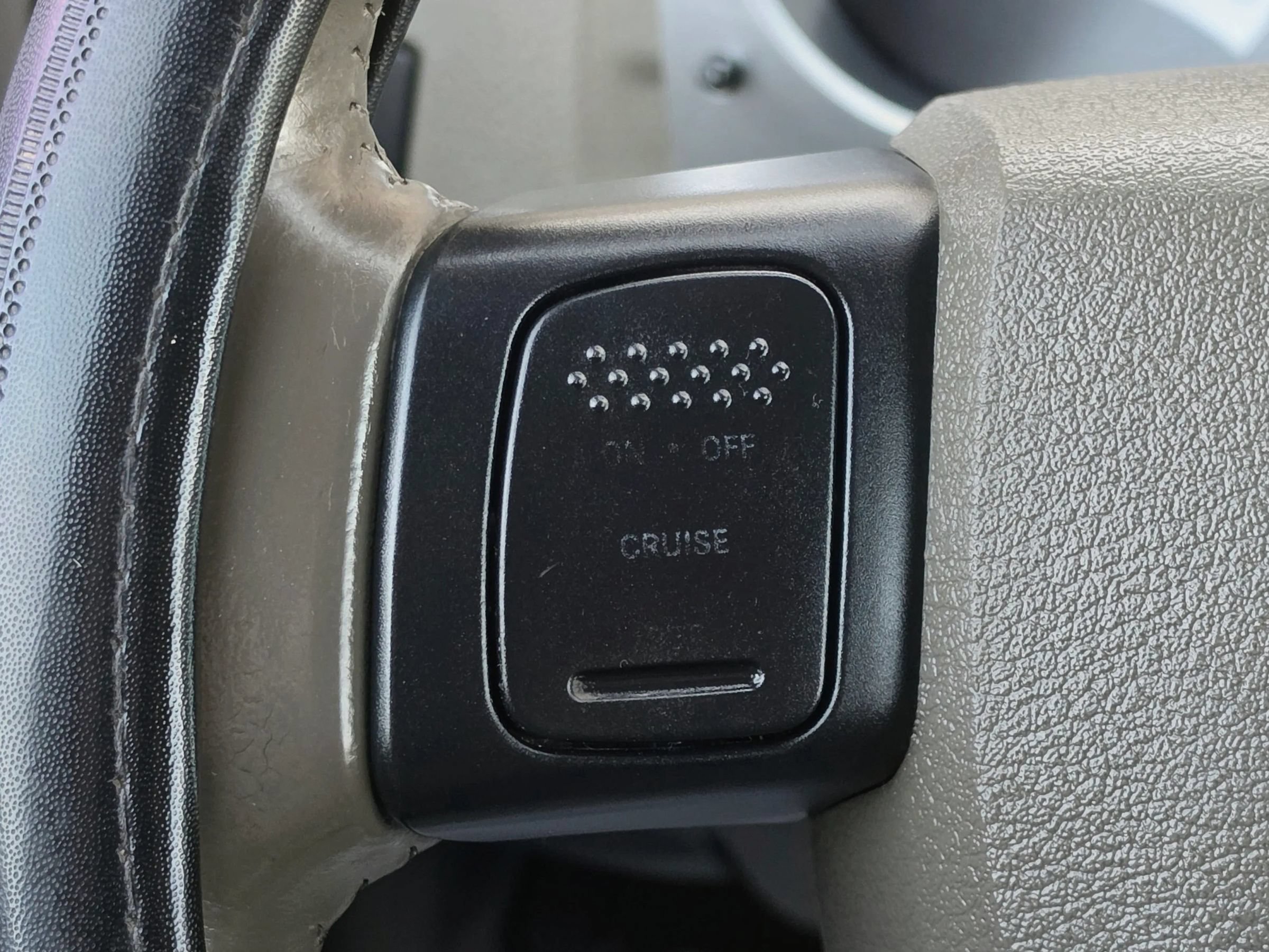 Used 2006 Mitsubishi Raider XLS AWD/4WD image 22