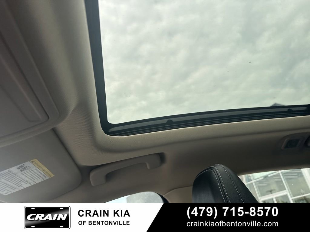 Used 2020 Ford Escape SEL FWD image 4