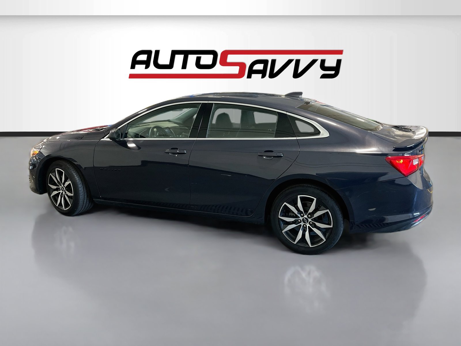 Used 2025 Chevrolet Malibu RS FWD image 4