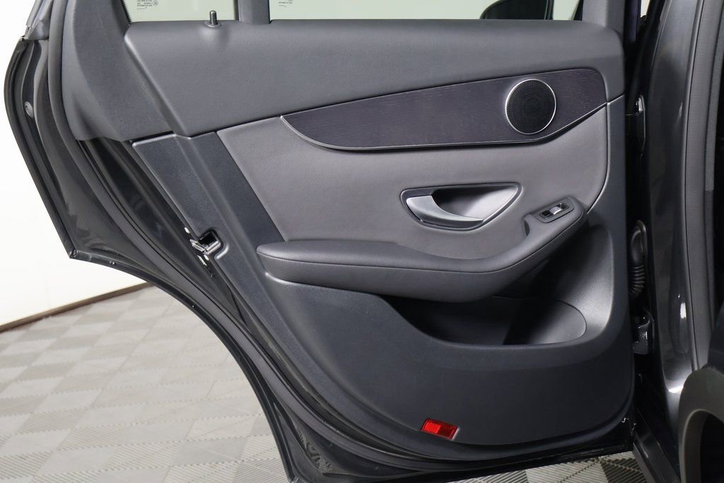 Used 2022 Mercedes-Benz GLC 300 image 13