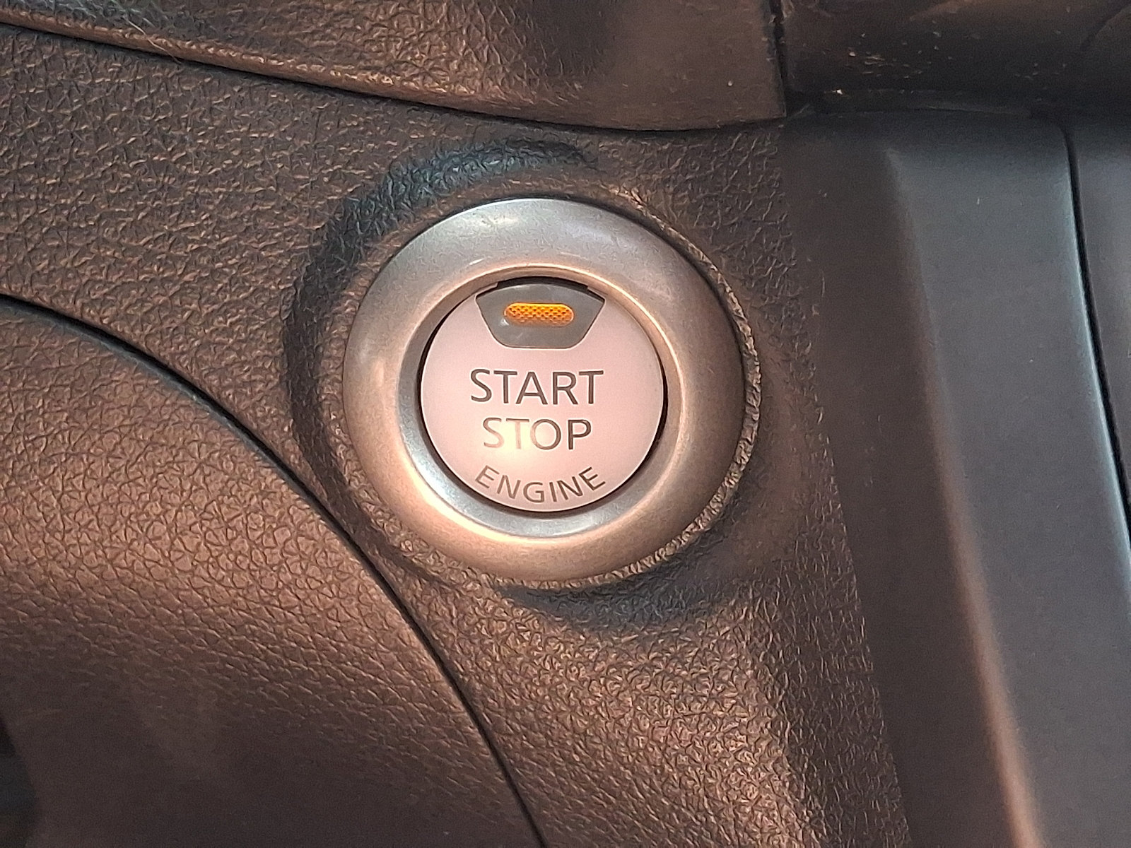 Used 2019 Nissan Sentra SV w/ Special Edition Package FWD image 23