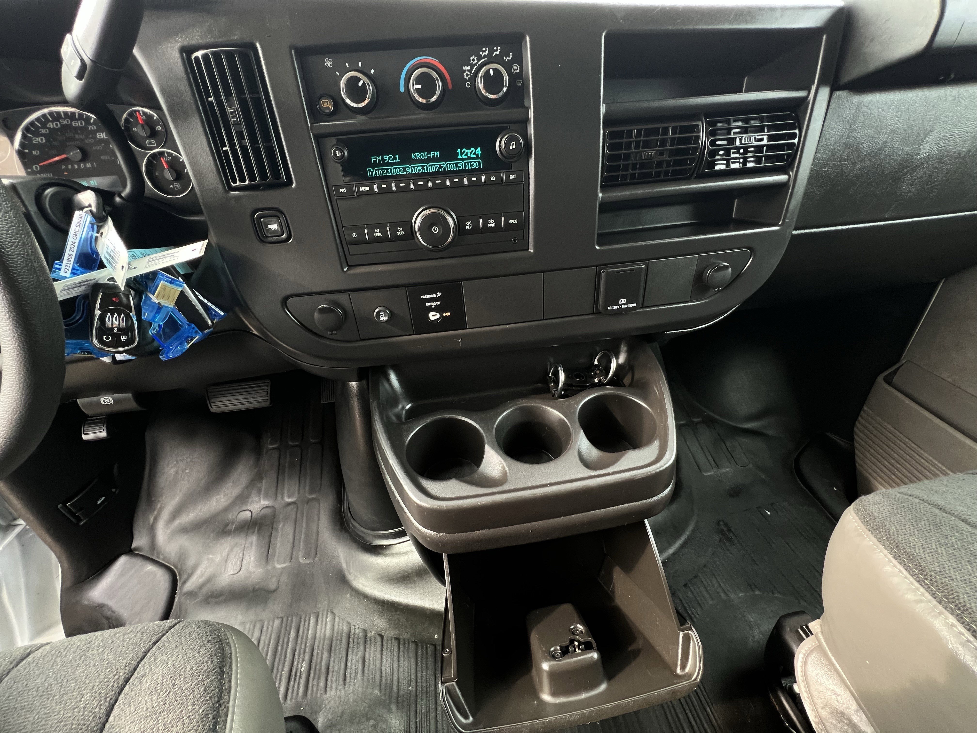 Used 2024 GMC Savana 2500 w/ Driver Convenience Package image 14