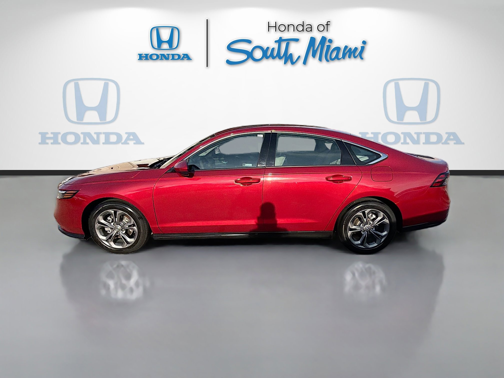Certified 2024 Honda Accord EX image 4