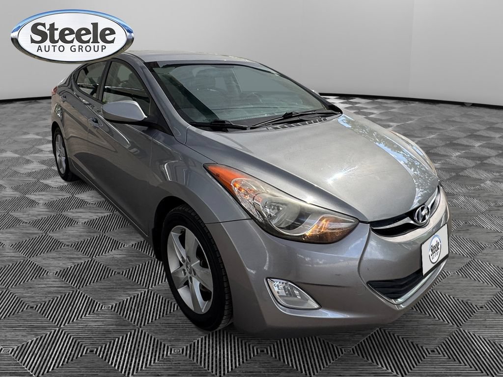Used 2013 Hyundai Elantra GLS w/ Preferred Pkg FWD image 7