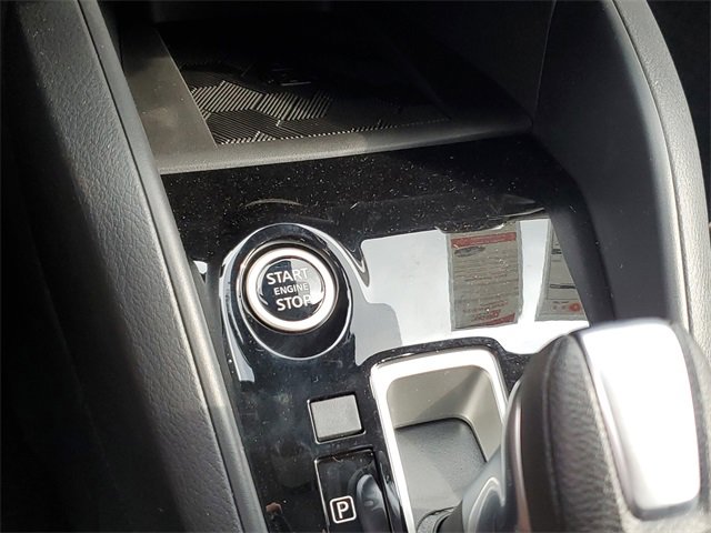 New 2025 Nissan Versa SR w/ Trunk Package image 25