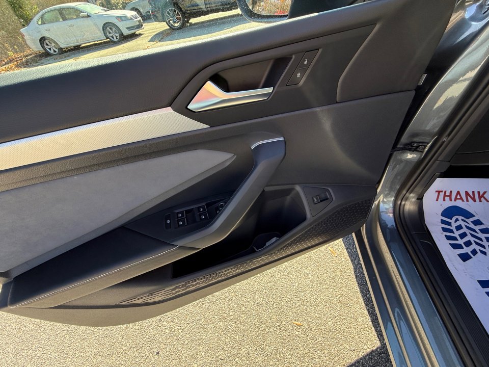 New 2026 Volkswagen Jetta SE image 32