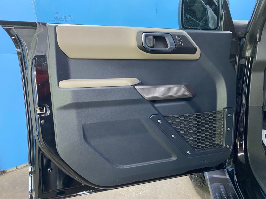 Used 2023 Ford Bronco Wildtrak image 32