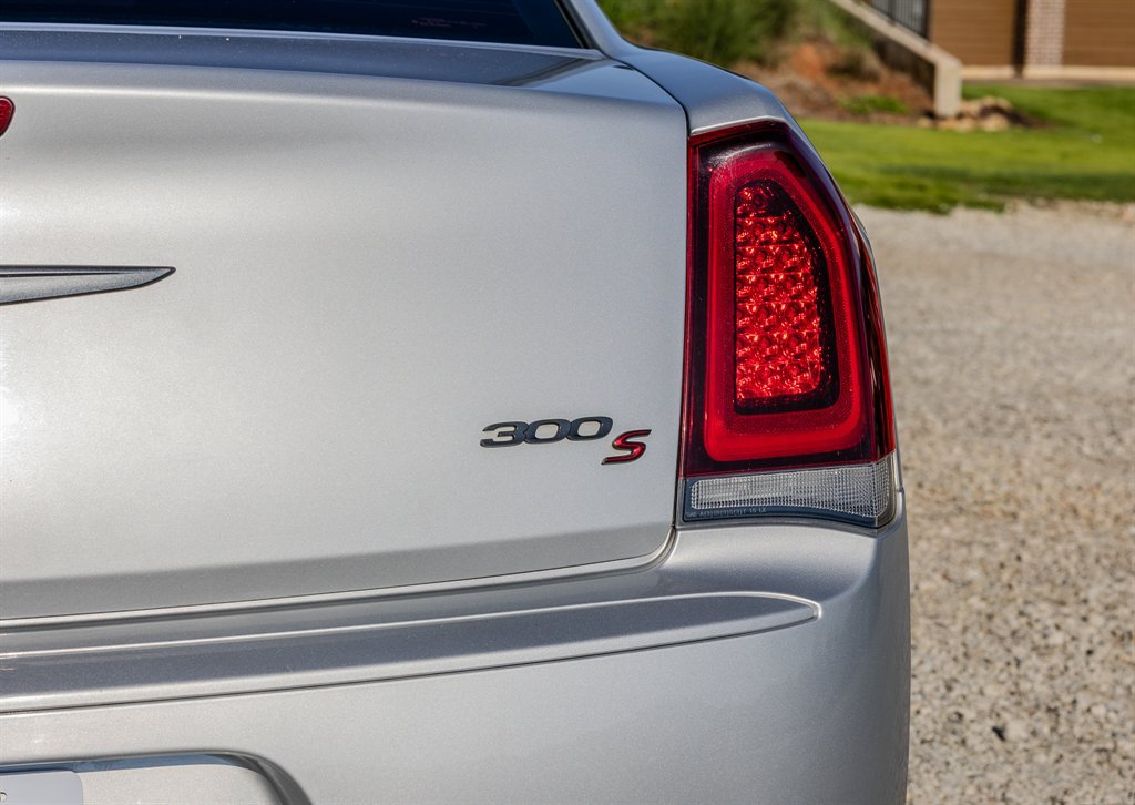 Used 2022 Chrysler 300 S RWD image 10