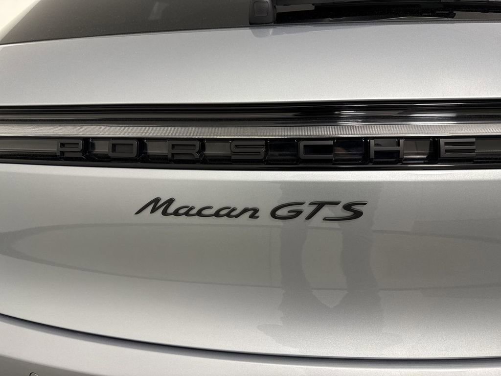 Certified 2026 Porsche Macan GTS AWD/4WD image 19