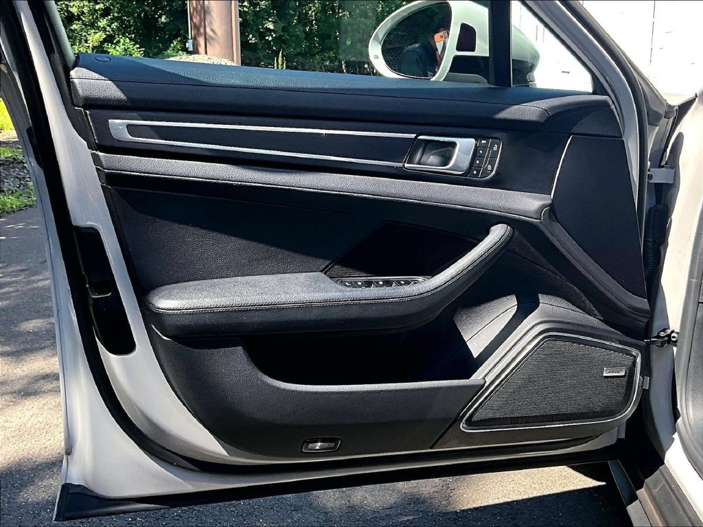 Certified 2023 Porsche Panamera 4 Platinum Edition AWD/4WD image 28