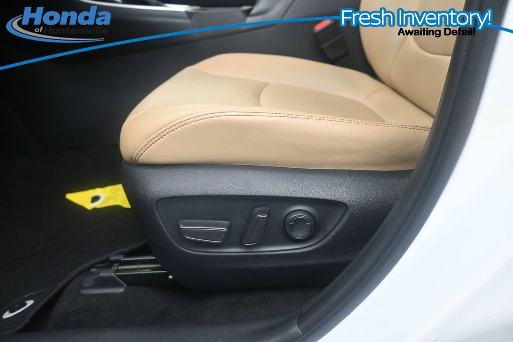 Used 2024 Toyota RAV4 XLE Premium FWD image 19