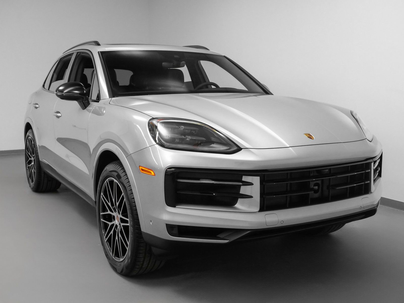 Certified 2025 Porsche Cayenne image 14
