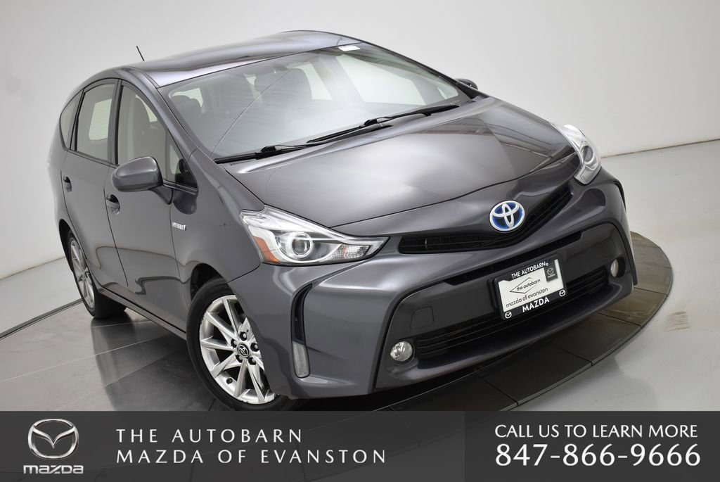 Used 2016 Toyota Prius V Five image 2